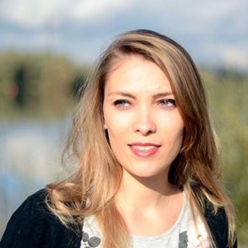 Axelle R. - Rédactrice web et community manager