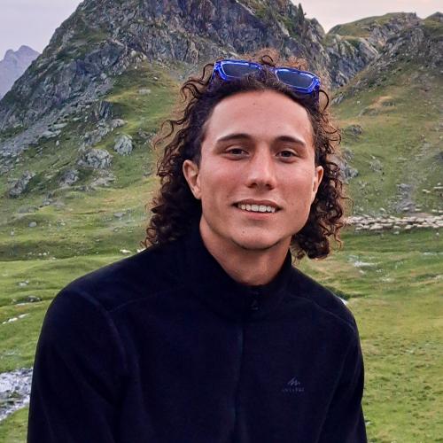 Charles F. - Graphiste & UX / UI Designer