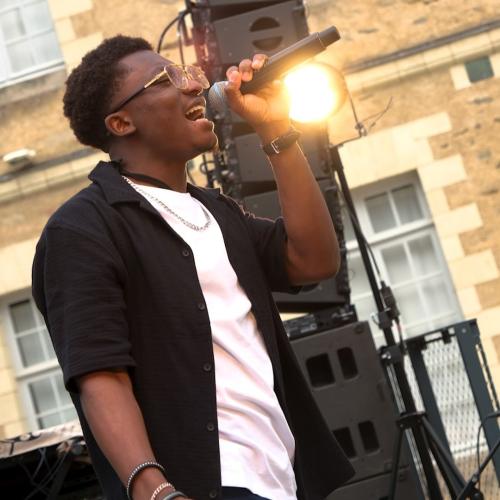 Ayim A. - Artiste