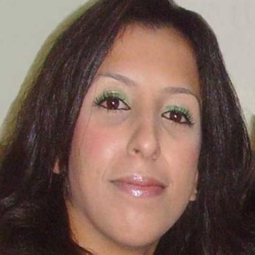 Loubna E. - Commerciale de solution SaaS