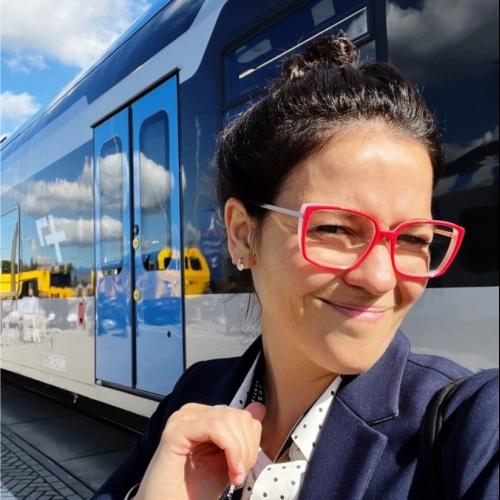 Audrey T. - Stratégie marketing, Réseaux sociaux, E-réputation