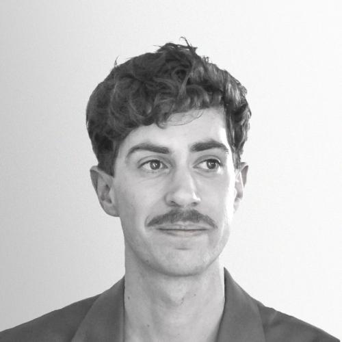 Lucas R. - Designer