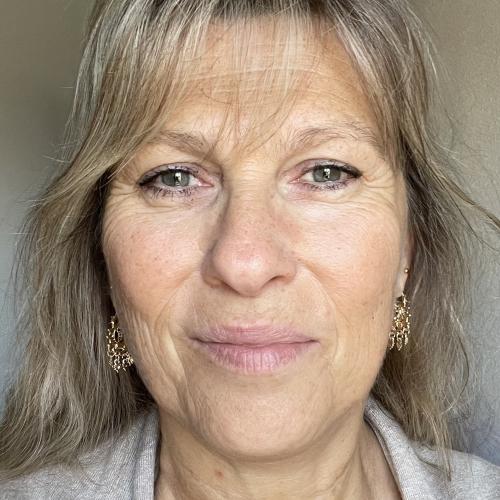Béatrice J. - Assistante administrative et services clients