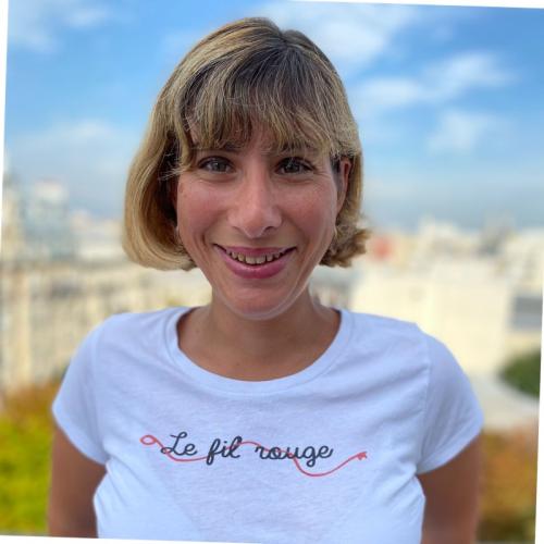 Chloé V. - OFFICE MANAGER