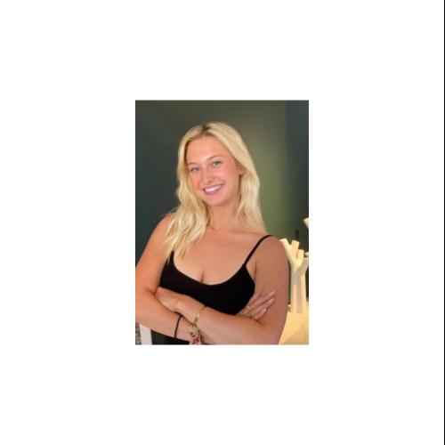 Zoé W. - Spécialiste en Stratégie Digitale et Médias Sociaux