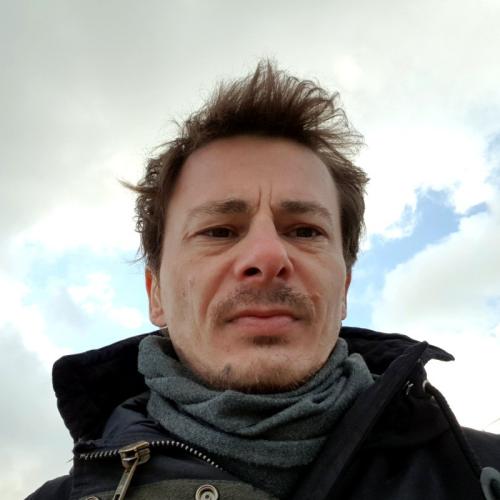 Grégory L. - Développeur : Unity, Three.js, React, Next.js, Node.js