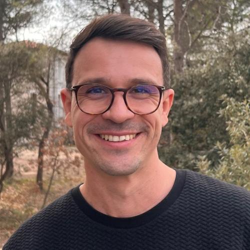 Michaël G. - Graphiste Freelance