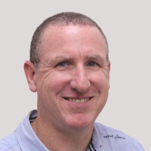 Yann L. - DIRECTEUR BUSINESS UNIT