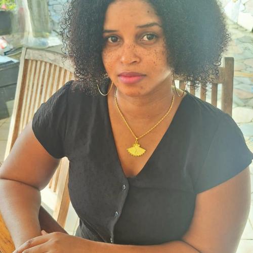Cyndra C. - Assistant administrative et juridique