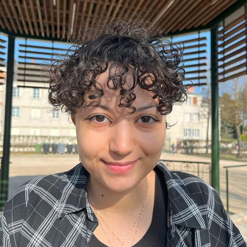 Laïla A. - Graphiste et Webdesigner