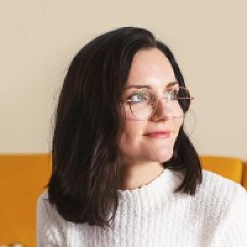 Marion L. - DA - Graphiste & Illustratrice