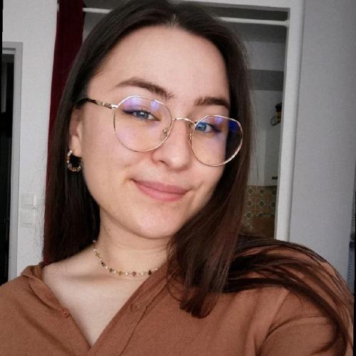 Chloé A. - Graphiste
