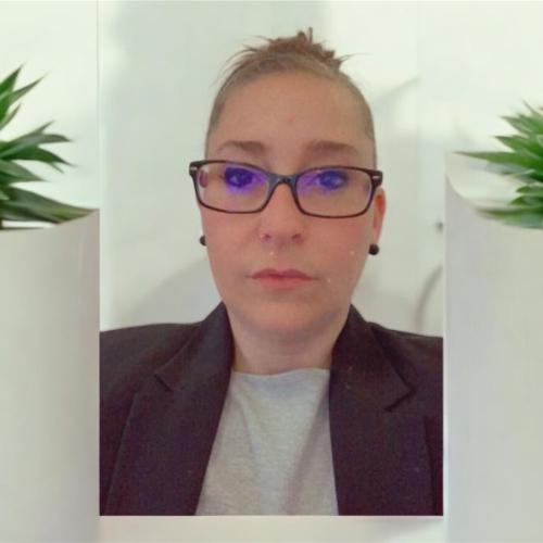 Mélanie D. - Office Manager | Assistante de gestion & formalités