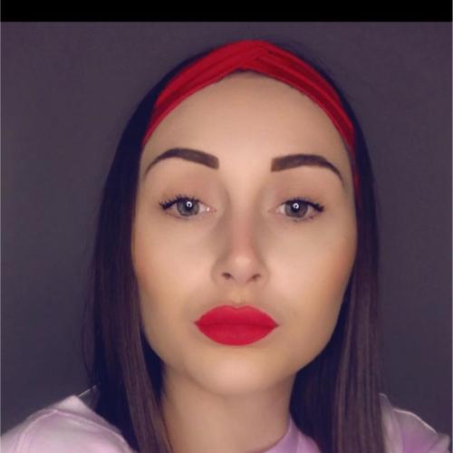 Caroline S. - Assistante