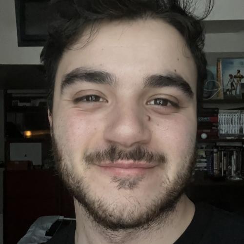 Tiago R. - Réalisateur Scénariste Comédien Assistant de Production