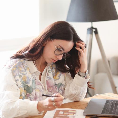 Julie F. - Designer d'espace et conceptrice de mobilier