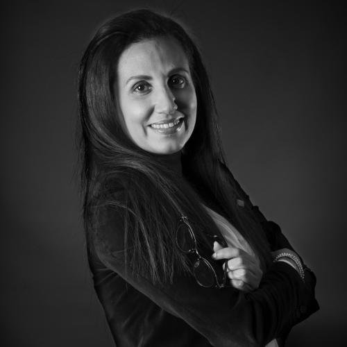Lamia M. - Consultante Achat