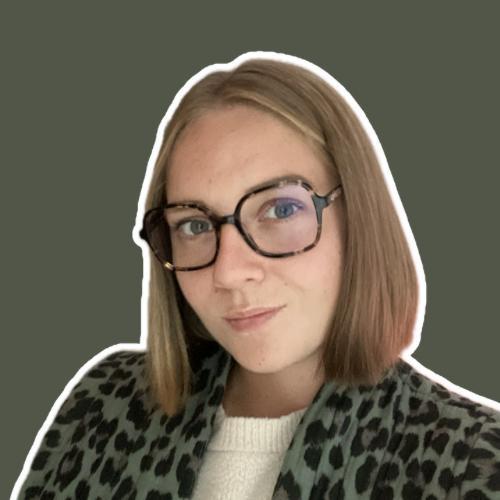 Ilona L. - Community manager