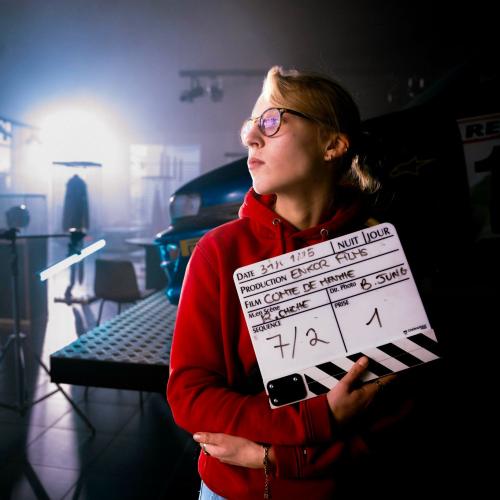 Fanny G. - Réalisatrice, cadreuse, photographe, monteuse, technicienne