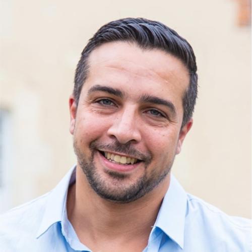 Nadir B. - Attaché de recherche clinique Senior
