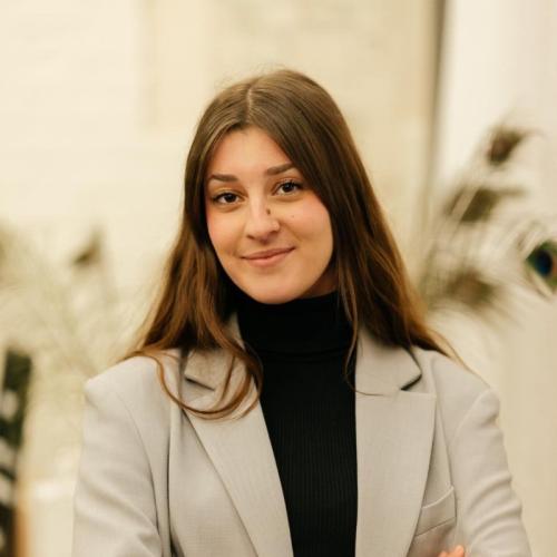 Anaïs T. - Community Manager