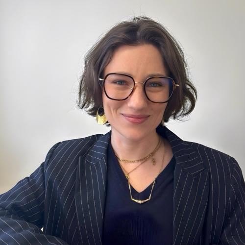 Zoé V. - Entrepreneuse / Cheffe de projet / Direction / Éduc Pop