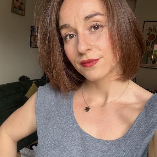 Julie B. - Social Media Manager