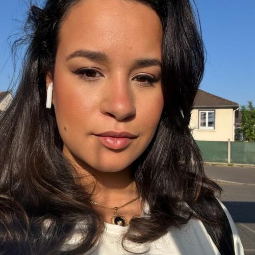 Manal A. - 💼 Freelance ADV Trilingue (FR/IT/EN) | Litiges, SAV, CRM