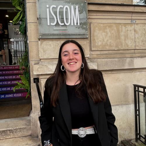 Justine L. - Communication, presse, média, évènementiel & rs