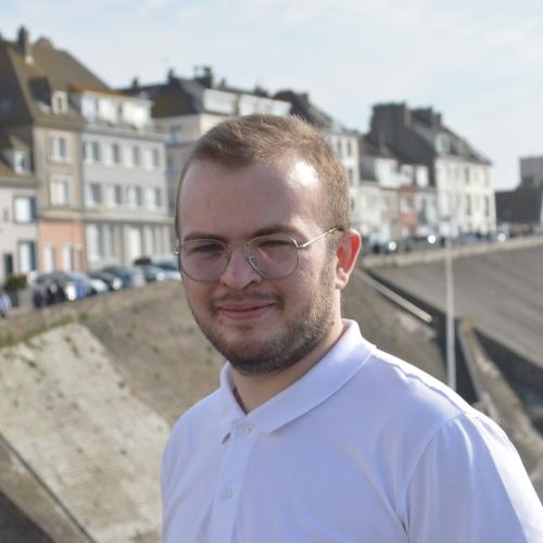 Tom F. - Développeur Backend Junior