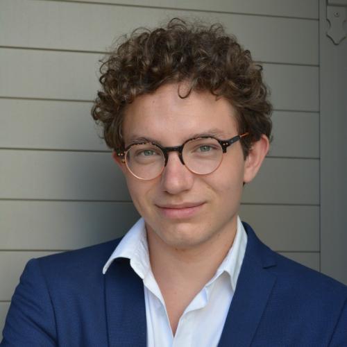 Evan B. - Consultant en stratégie d'entreprise et en finance