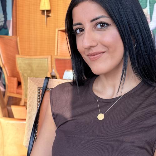 Burcu K. - Assistante administrative
