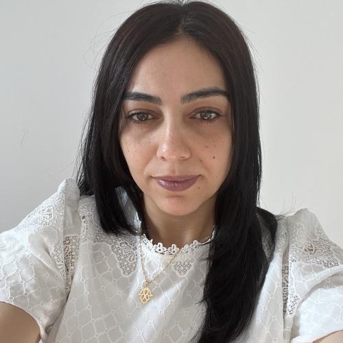 Kahina A. - Consultant test et recette