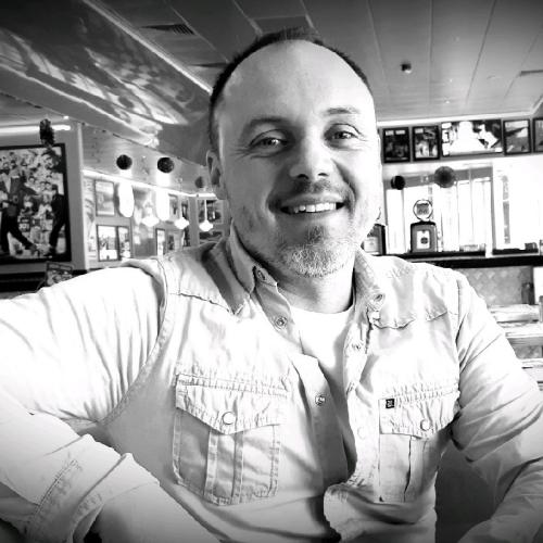 Yann R. - Rédacteur - journaliste - chargé de communication