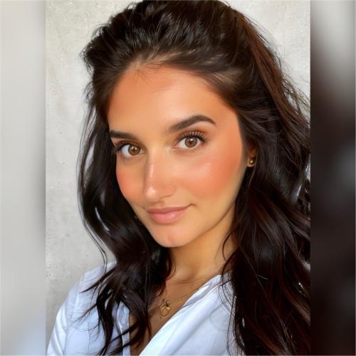 Laura P. - Customer Success Manager
