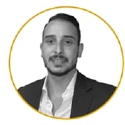 Maxime F. - Consultant juridique