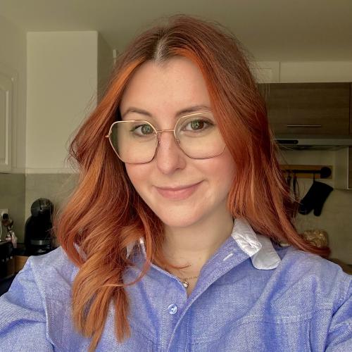 Léa  L. - Community manager | Créatrice de contenus digitaux