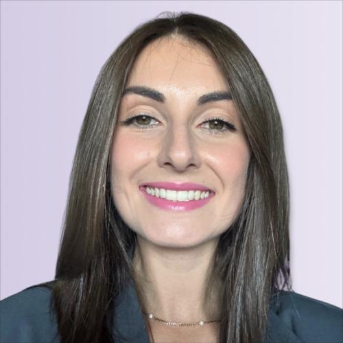 Alexandra M. - Experte publicité digitale – SEA | Meta Ads – Google Ads
