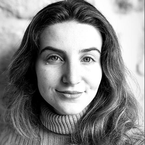 Caroline K. - Consultante communication média, rédaction, crise