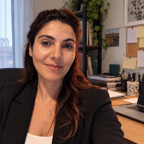 Suzanne F. - Directrice Administrative et Ressources Humaines, Comptable