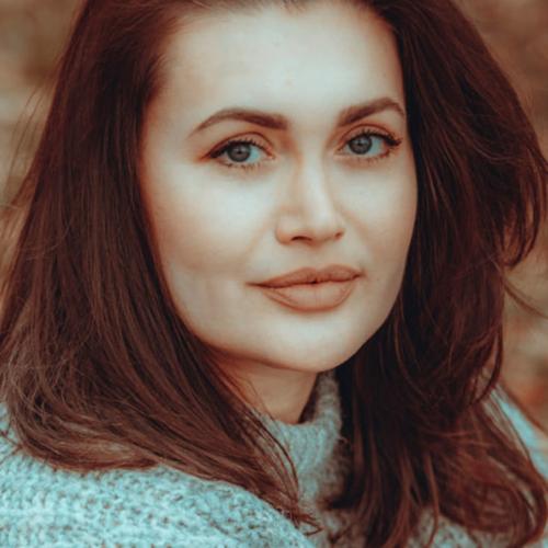 Yuliia K. - Illustratrice jeunesse | Portraits | Character Designer