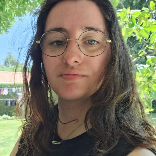 Clarisse M. - Designer graphiste