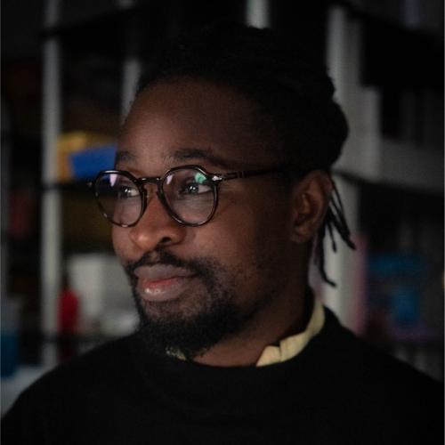 Henoc B. - Designer graphic & Direction artistique AI-Friendly