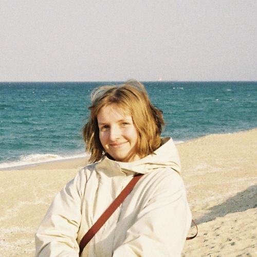 Mélina T. - Graphiste & illustratrice