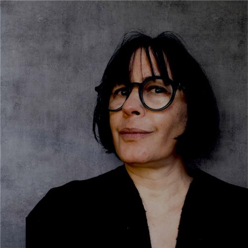 Andrea N. - Interprète et Traductrice professionnelle Français Portugais