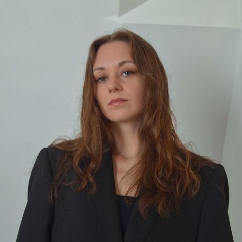 Suzanne W. - Graphiste - Directrice Artistique