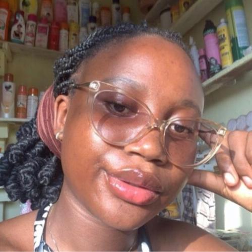 Yvana K. - Closer free-lance