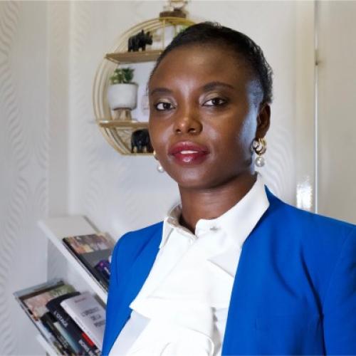 Angela N. - Rédactrice correctrice