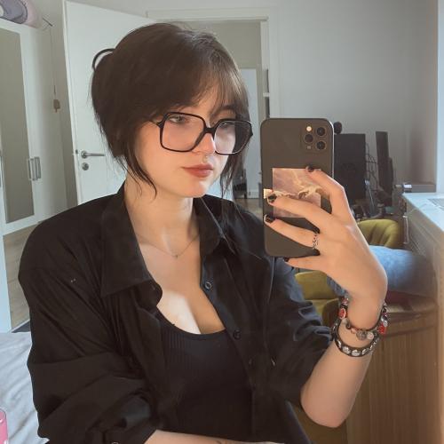 Charlotte P. - Concept Artiste / Illustratrice