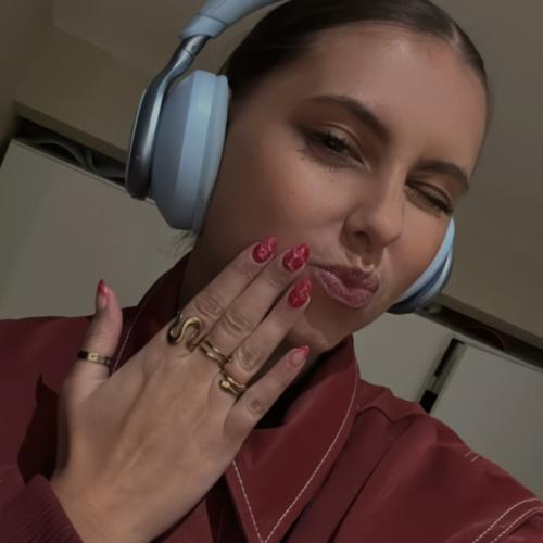 Katarina D. - Graphiste